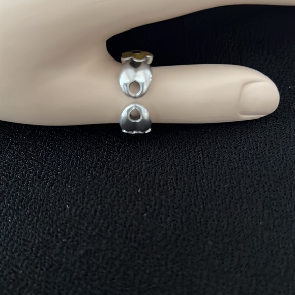 Gucci Flower Ring With Three Different Colored Flower Design - Picture 3 of 10